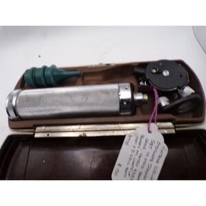 VTG Welch Allyn Diagnostic Otoscope Set Bakelite Case Dated 9 28 56 Powers On